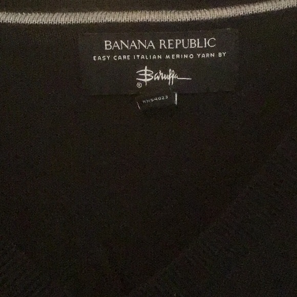 Banana Republic Merino Wool Black Mens V-Neck Sweater Size XL - Picture 2 of 2